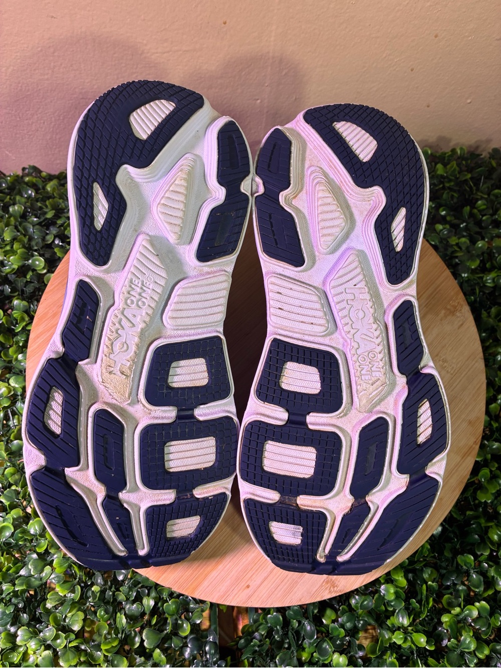 🔥 HOKA ONE ONE BONDI 7 GREY ORANGE BLUE ATHLETIC RUNNING SHOES WOMENS SIZE 9.5 - Picture 9 of 11